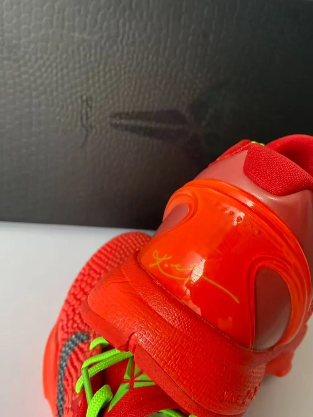 Nike Kobe 6 Reverse Grinch Red Green Sneakers